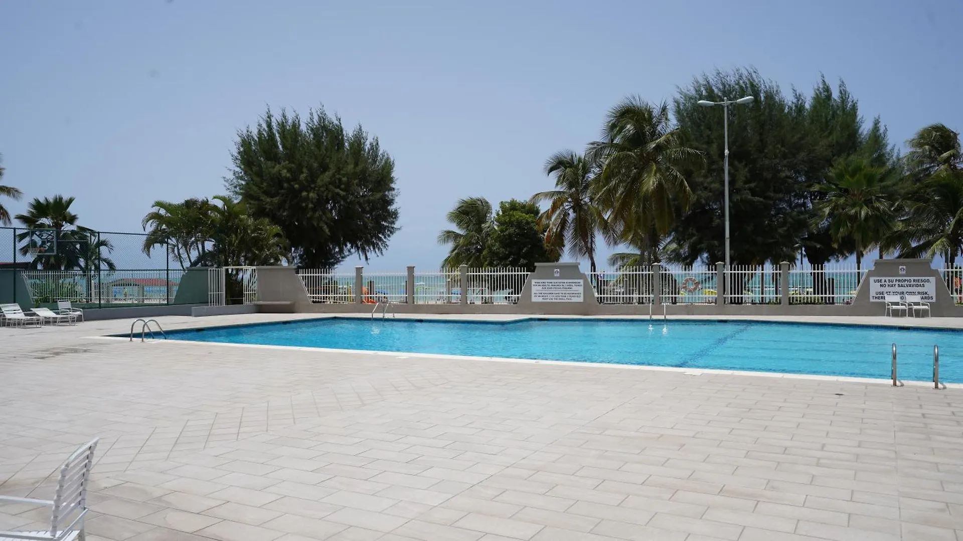 Ocean Front Coral Luxury Apartment 산후안 0*,