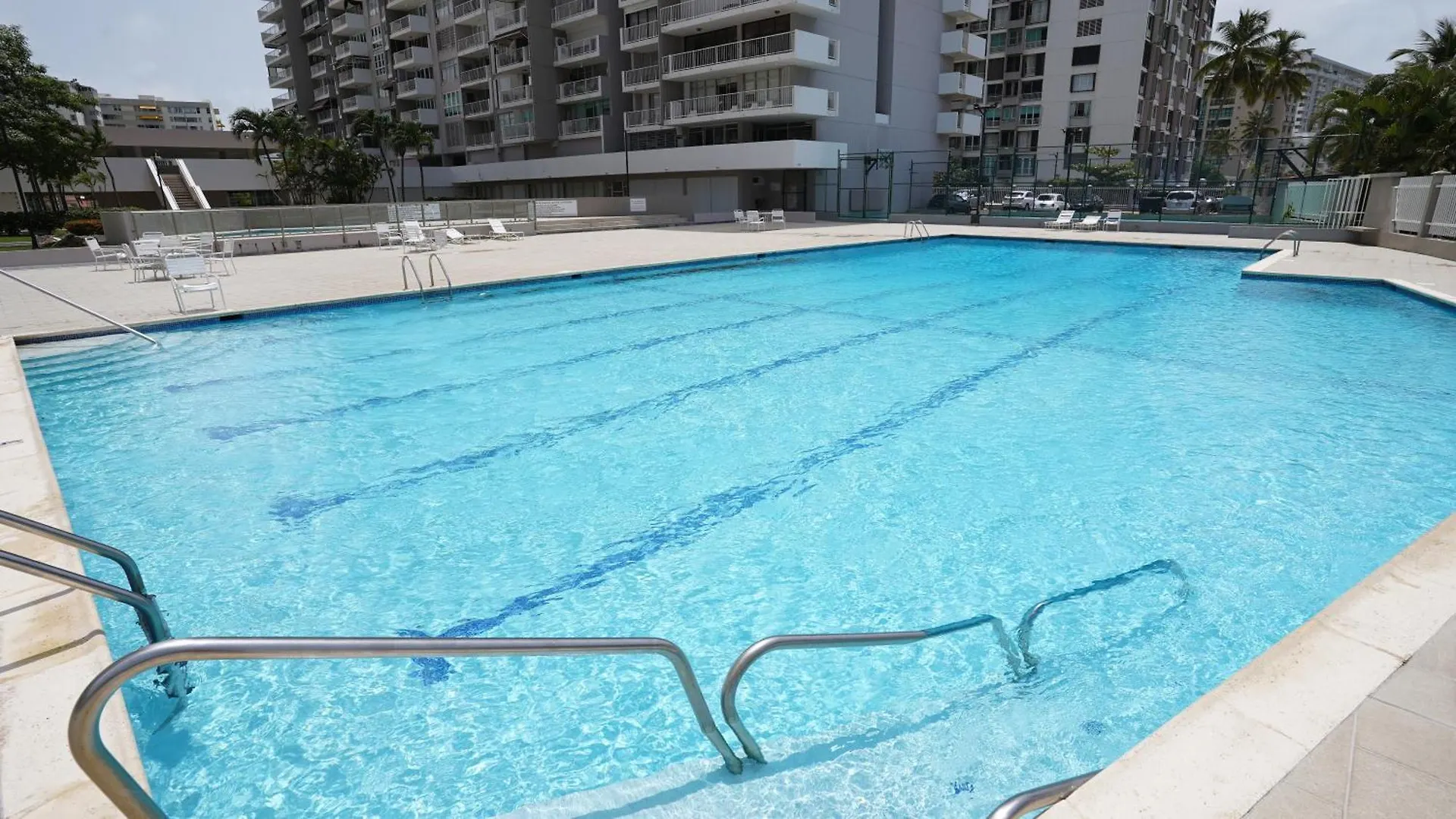 Ocean Front Coral Luxury Apartment 산후안 0*,