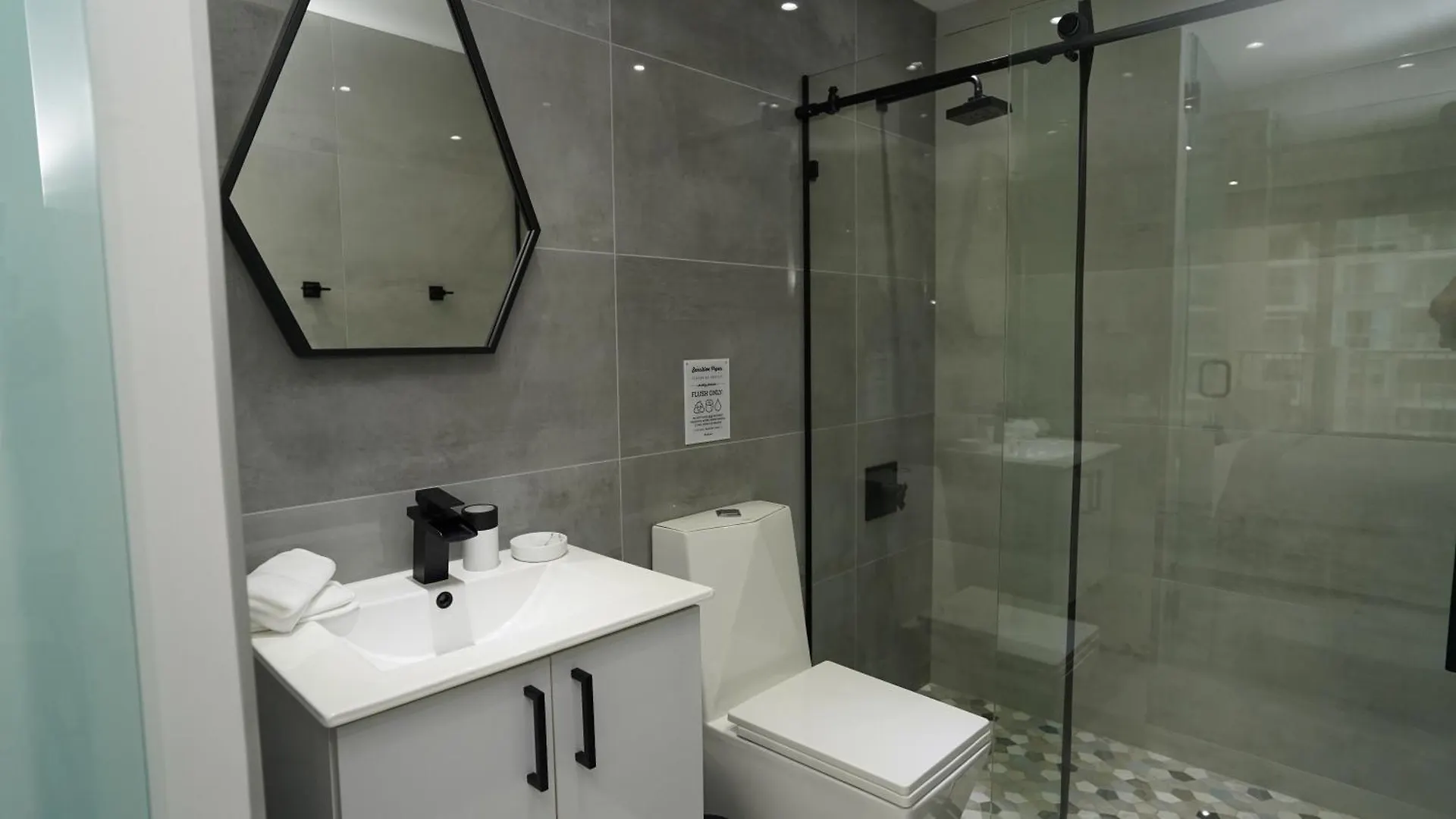 Ocean Front Coral Luxury Apartment San Juan
